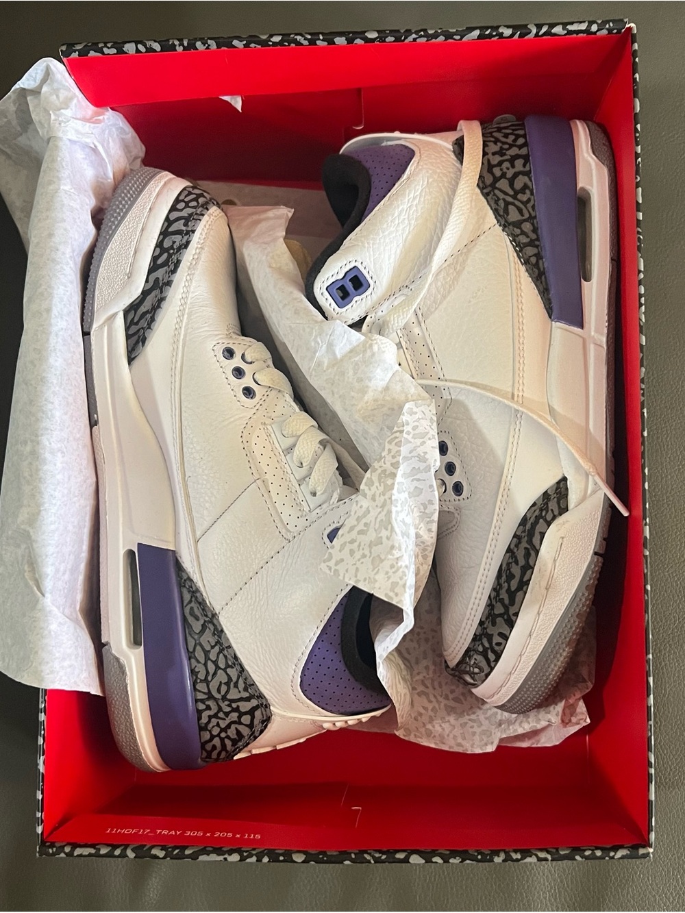 Big Kid Nike Air Jordan - Picture 2 of 5